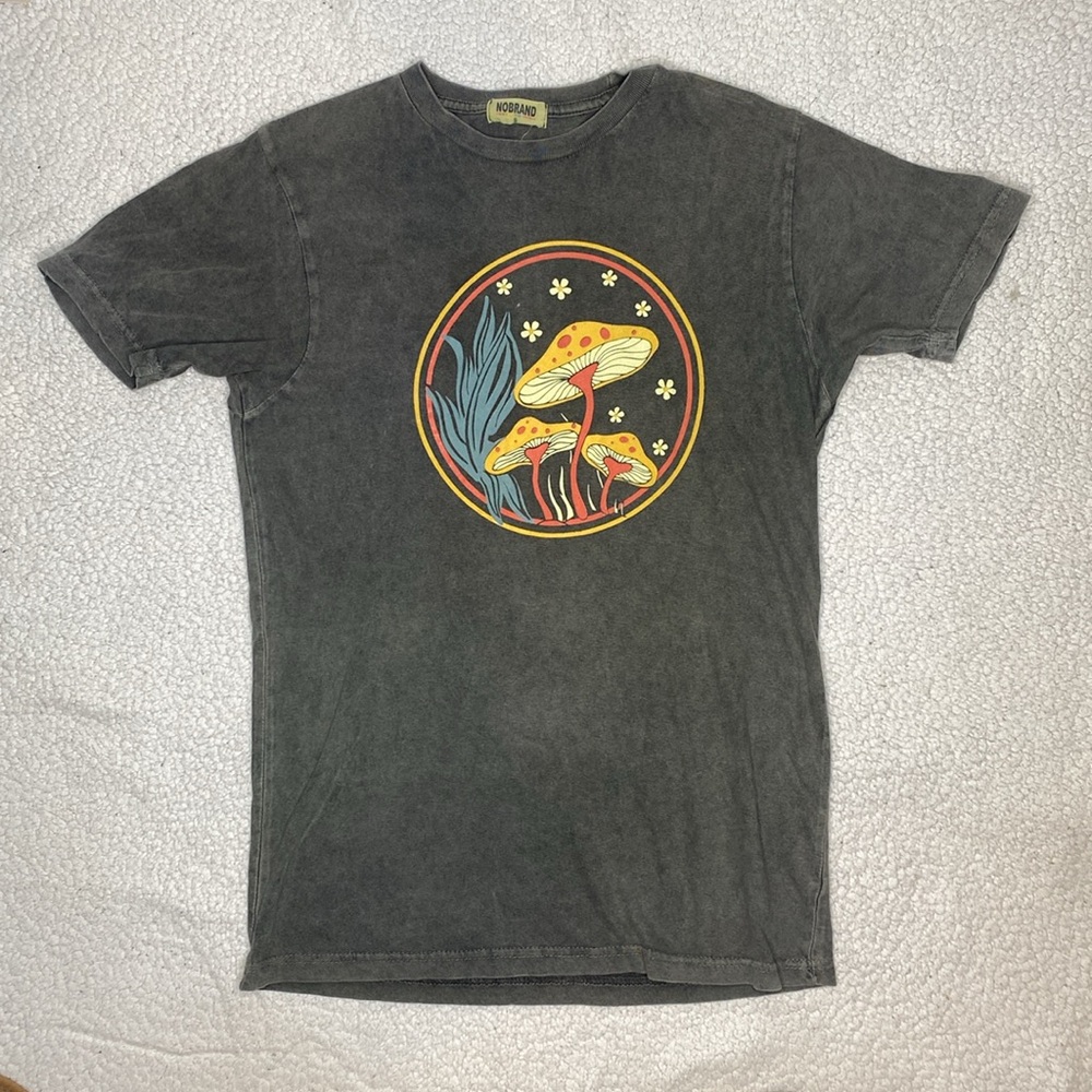 NOBRAND Magic Mushroom T-Shirt: Size Small
